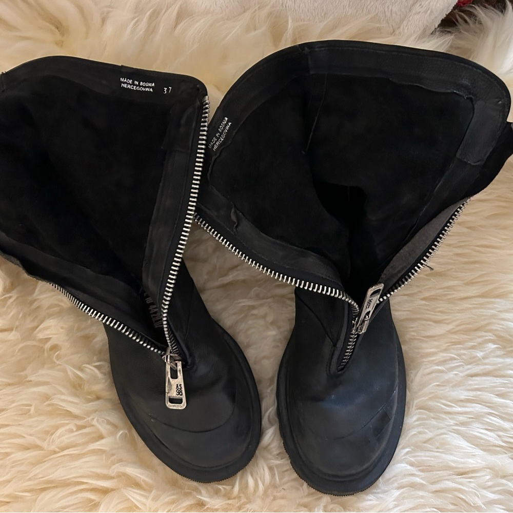 The Tobie from A.S.98 is a leather utility boot with a contemporary upgrade.